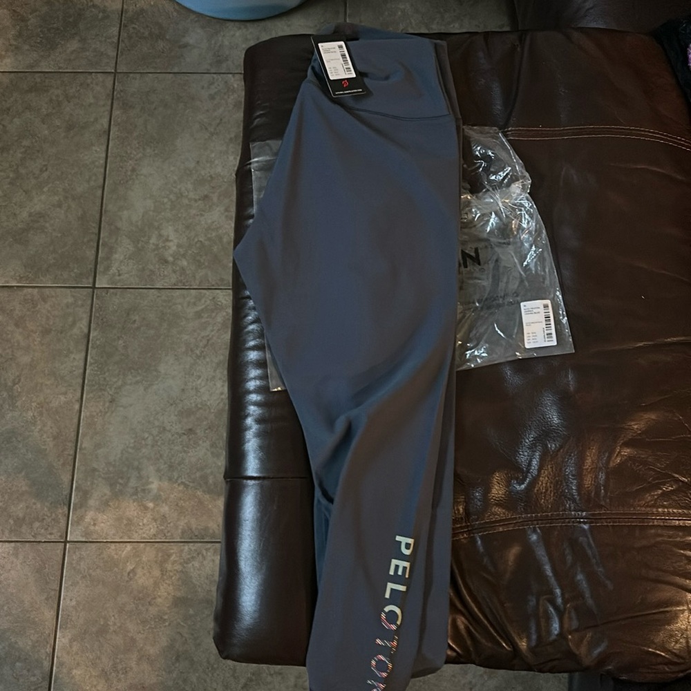 NWT Peloton cadence legging, blue, size xl